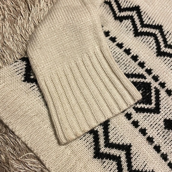 CLICHE Flare Sleeve Sweater‎ Size XS - Picture 3 of 9